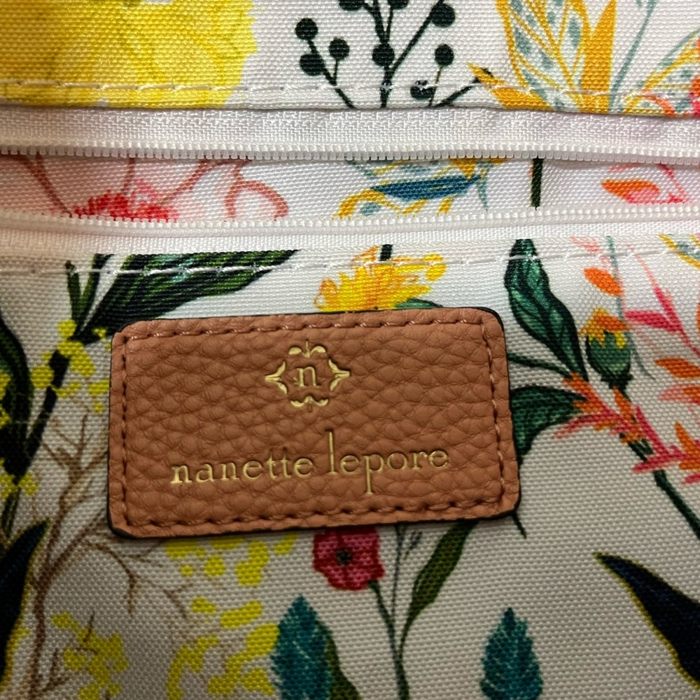 ⭐️ Nanette Lepore® Marlowe 3-Section 4-Poster Handbag - Picture 8 of 8